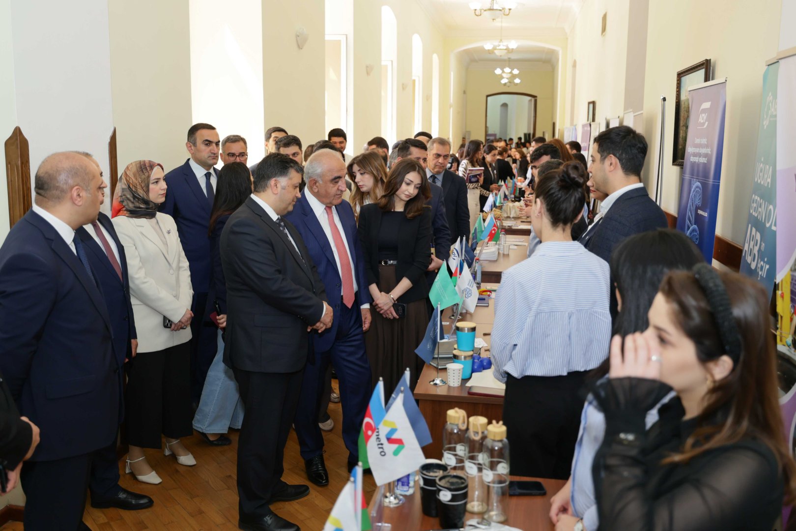XVII UNEC Karyera və əmək yarmarkası keçirilib (FOTO)
