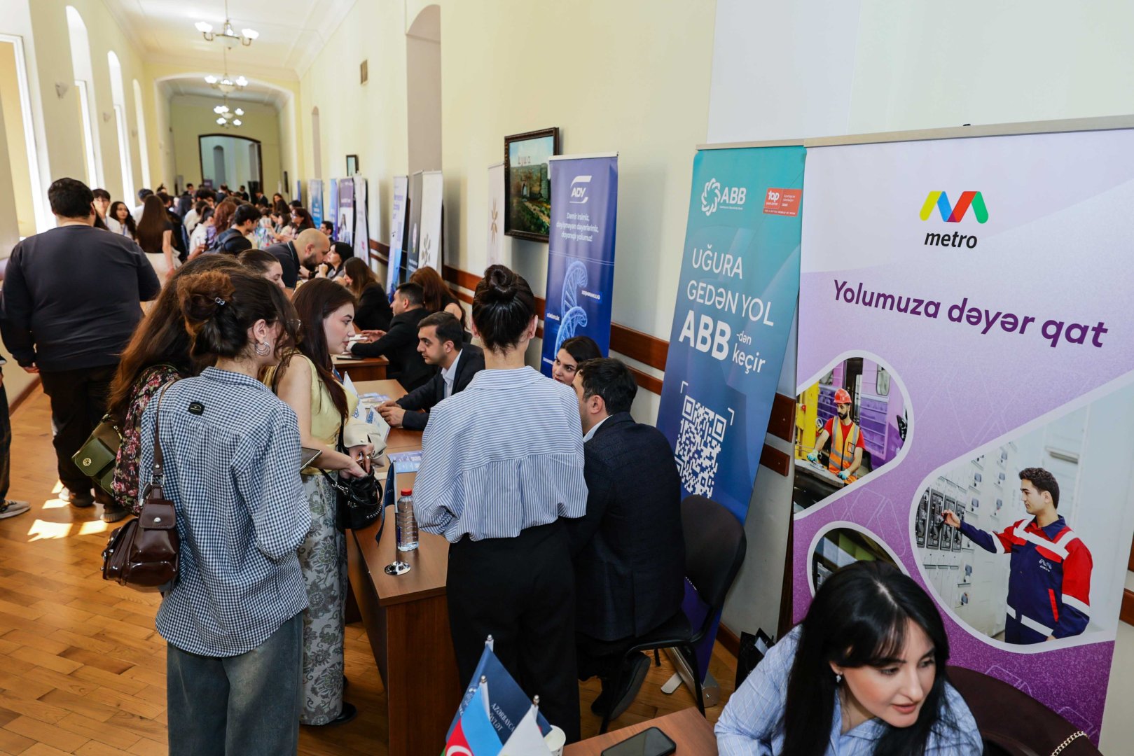 XVII UNEC Karyera və əmək yarmarkası keçirilib (FOTO)