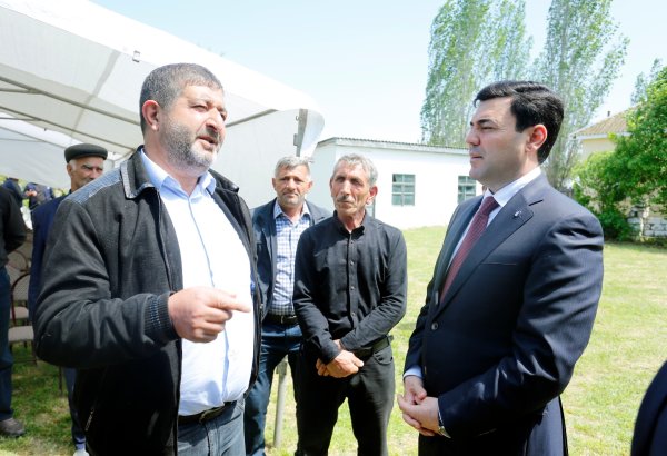 Xaçmazın Xuray kəndində səyyar qəbul keçirilib (FOTO)