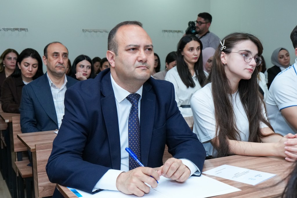 Azərbaycan İlahiyyat İnstitutunda “Ailə dəyərləri” mövzusunda açıq dərs keçirilib (FOTO)