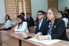 Azərbaycan İlahiyyat İnstitutunda “Ailə dəyərləri” mövzusunda açıq dərs keçirilib (FOTO)