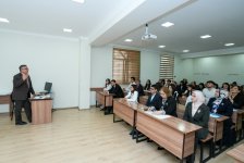 Azərbaycan İlahiyyat İnstitutunda “Ailə dəyərləri” mövzusunda açıq dərs keçirilib (FOTO)
