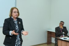 Azərbaycan İlahiyyat İnstitutunda “Ailə dəyərləri” mövzusunda açıq dərs keçirilib (FOTO)