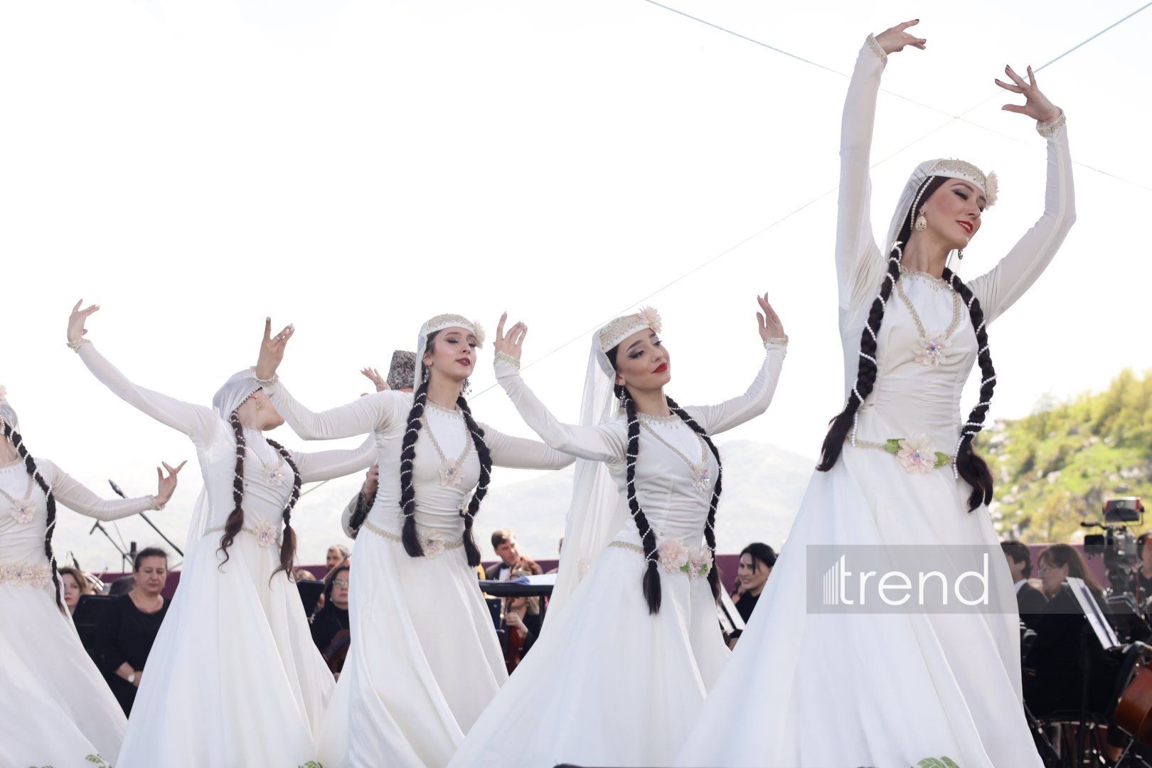 Şuşada "Xarıbülbül" Beynəlxalq Musiqi Festivalının möhtəşəm açılışı keçirilib (FOTO/VİDEO)