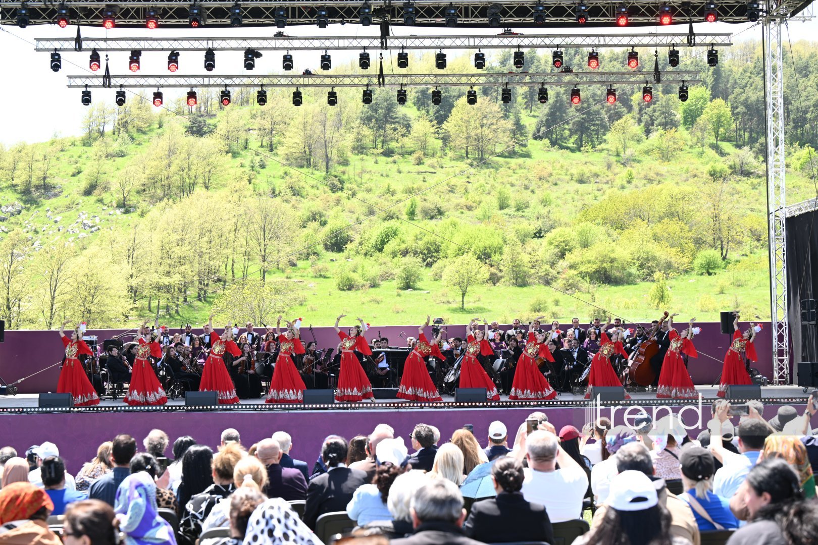 Şuşada "Xarıbülbül" Beynəlxalq Musiqi Festivalının möhtəşəm açılışı keçirilib (FOTO/VİDEO)