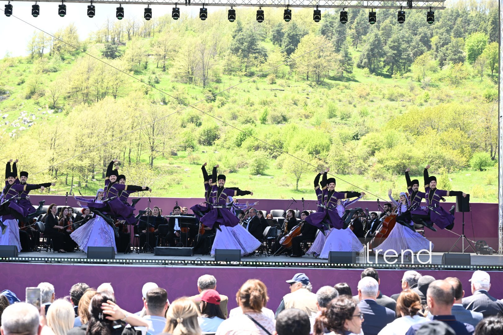 Şuşada "Xarıbülbül" Beynəlxalq Musiqi Festivalının möhtəşəm açılışı keçirilib (FOTO/VİDEO)