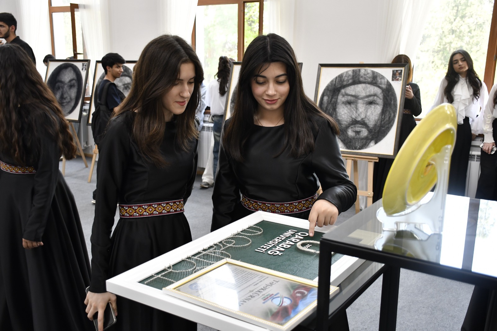 Xankəndidə “Qarabağın izi – sənətdə yaşayan dəyərlər” adlı təqdimat və sərgi keçirilib (FOTO)