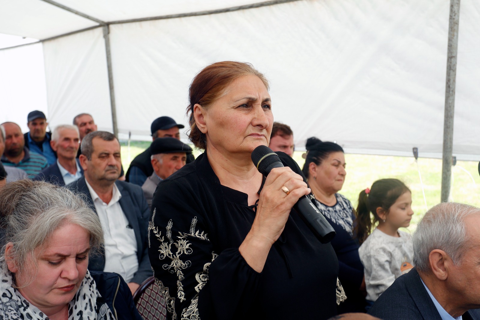 Xaçmazın Xuray kəndində səyyar qəbul keçirilib (FOTO)