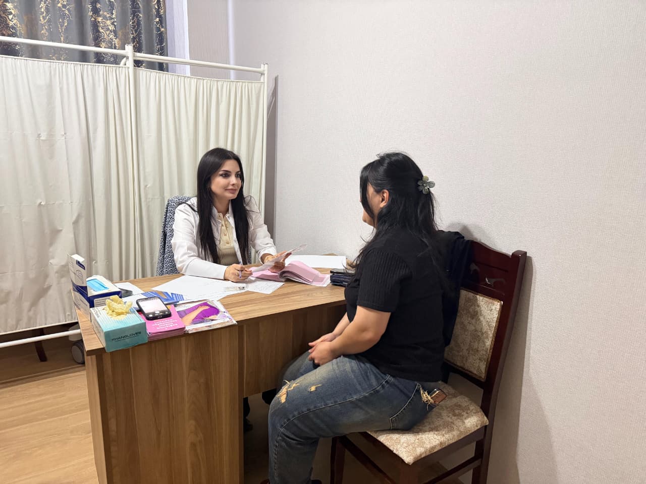 Cəbrayılda qadın və uşaqlara tibbi dəstək aksiyası keçirilib (FOTO)