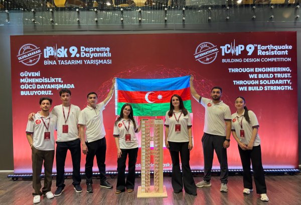 AzMİU tələbələri beynəlxalq zəlzələ mühəndisliyi yarışmasında xüsusi mükafata layiq görülüb (FOTO)