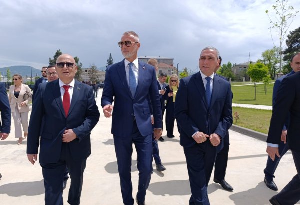Slovakiya Milli Şurası sədrinin başçılıq etdiyi nümayəndə heyəti Xankəndidə quruculuq işləri ilə tanış olub (FOTO)