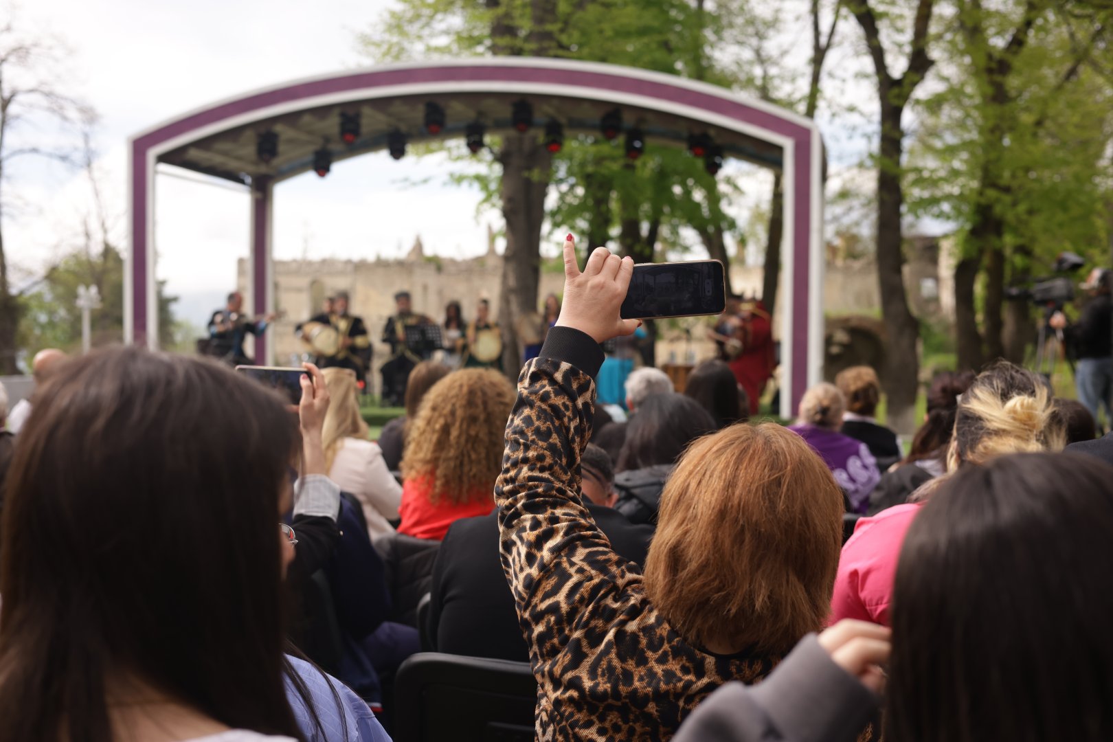 “Xarıbülbül” festivalı Səkinə İsmayılova və tələbələrinin konserti ilə başa çatıb (FOTO/VİDEO)