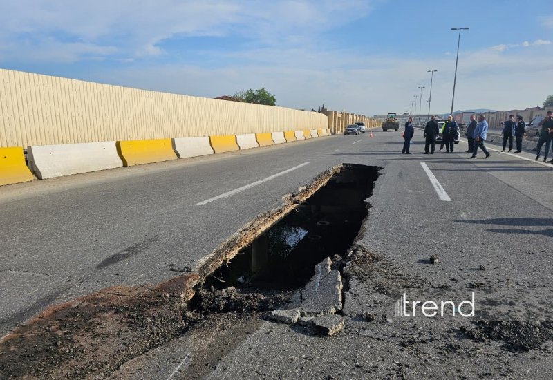 Bakı-Ələt magistralında körpüdə çökmə: Paytaxt istiqamətində hərəkət məhdudlaşdırıldı (FOTO)