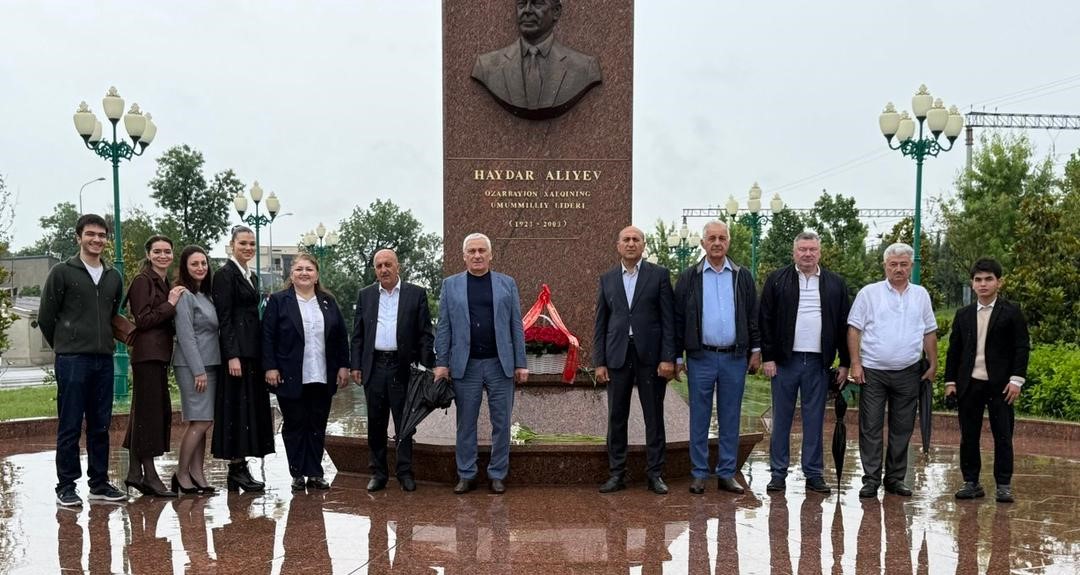 Ulu Öndər Heydər Əliyevin əziz xatirəsi Orta Asiya və Gürcüstanda silsilə tədbirlərlə anılıb (FOTO)