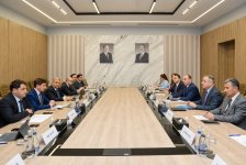 İnternet sahəsində təkmilləşmələrin və kommunikasiyanın həyata keçirilməsi üzrə görülən işlər müzakirə olunub (FOTO)