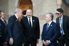 Prezident İlham Əliyev və TDT-nin qeyri-rəsmi Zirvə görüşünün digər iştirakçıları Türküstanda bir sıra mədəni məkanlarla tanış olublar (FOTO) (YENİLƏNİB)