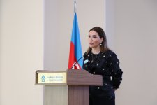 AzMİU-da şəhərsalma mühitində mikromobilliyin qurulması müzakirə edilib (FOTO)