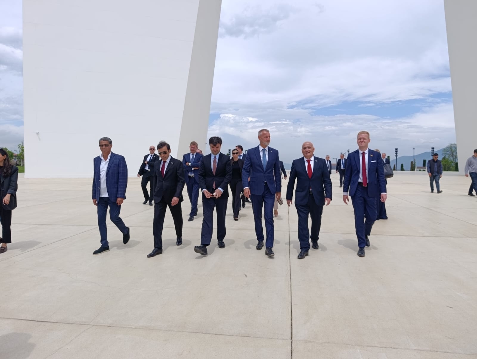 Slovakiya Milli Şurası sədrinin başçılıq etdiyi nümayəndə heyəti Xankəndidə quruculuq işləri ilə tanış olub (FOTO)