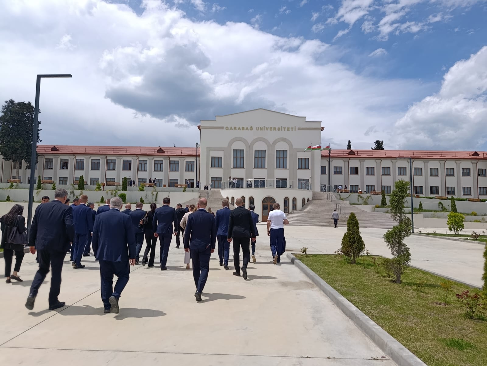 Slovakiya Milli Şurası sədrinin başçılıq etdiyi nümayəndə heyəti Xankəndidə quruculuq işləri ilə tanış olub (FOTO)