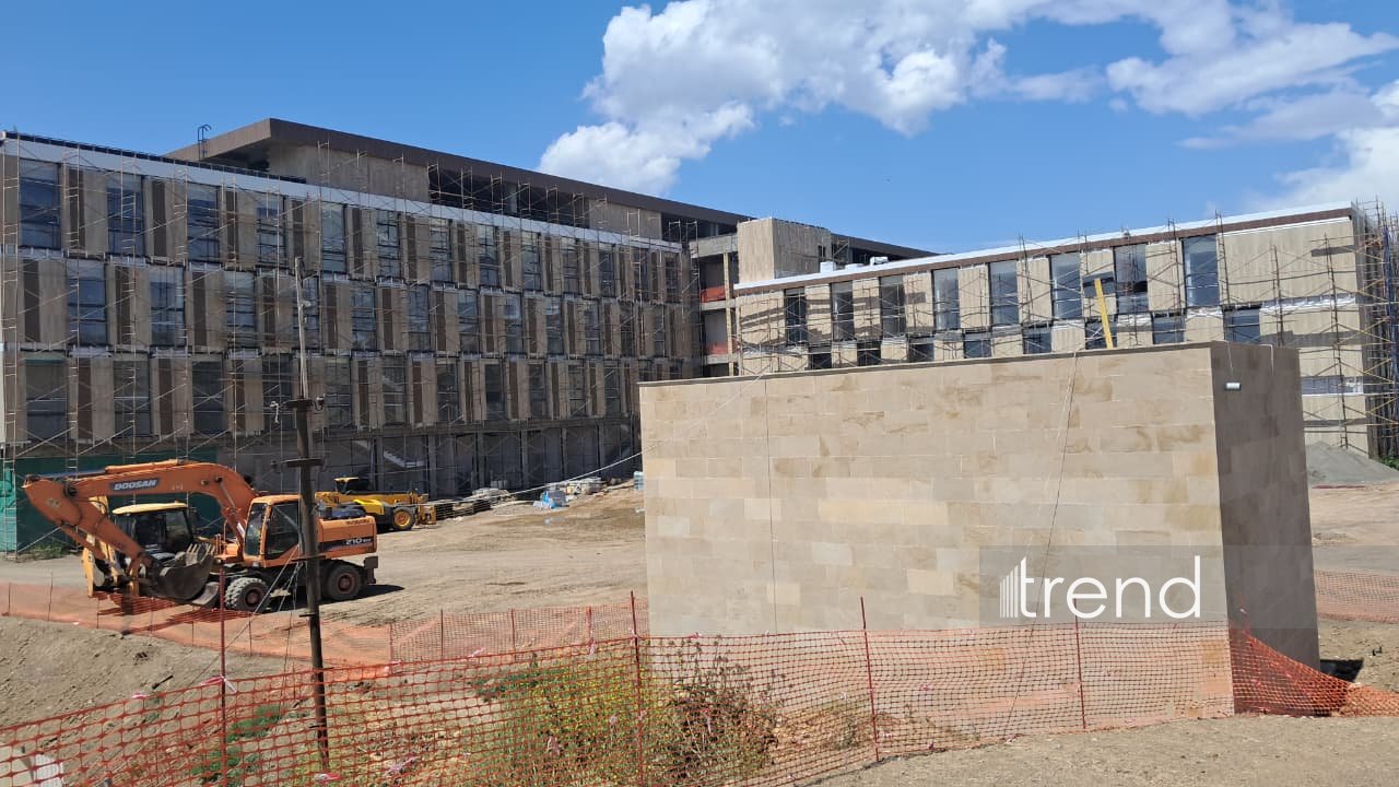 Cəbrayılda müasir standartlara cavab verən yeni tibb müəssisəsi tikilir (FOTO)