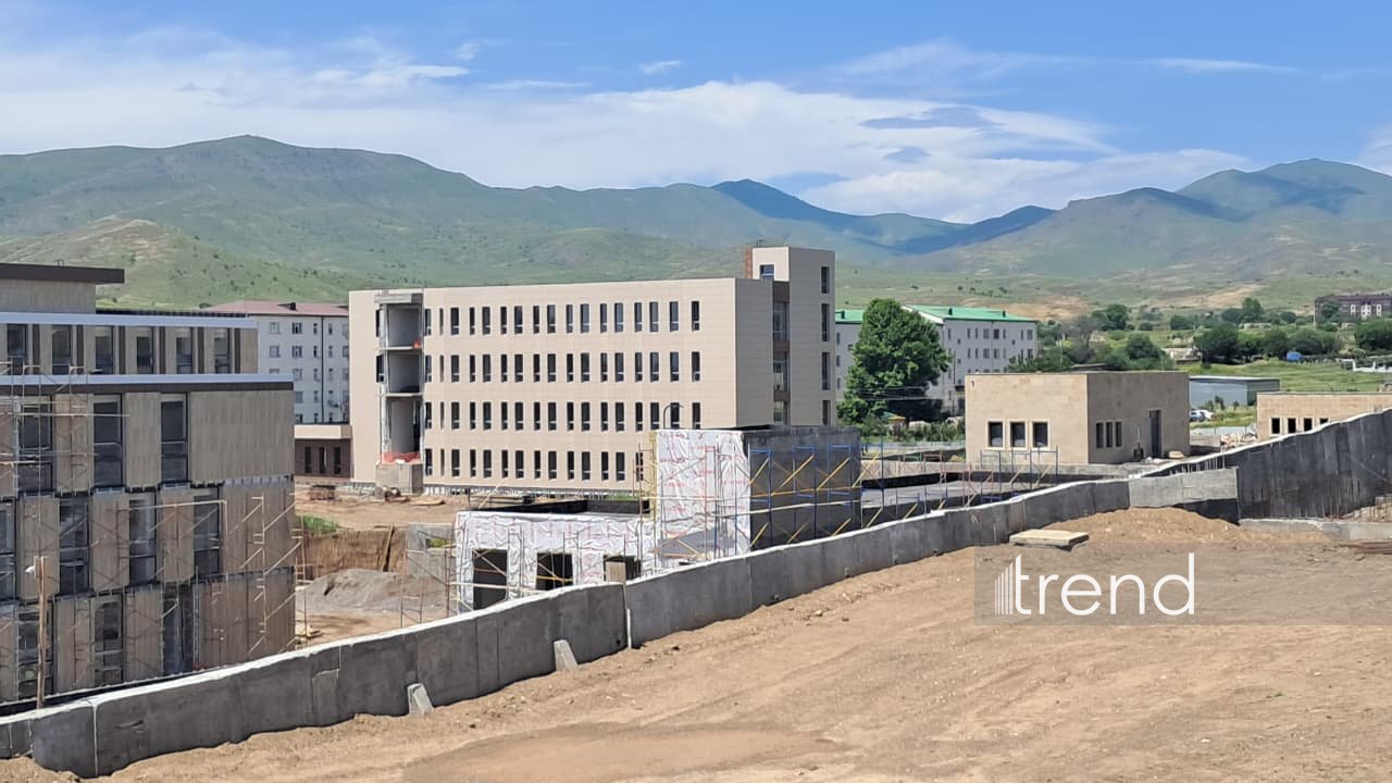 Cəbrayılda müasir standartlara cavab verən yeni tibb müəssisəsi tikilir (FOTO)