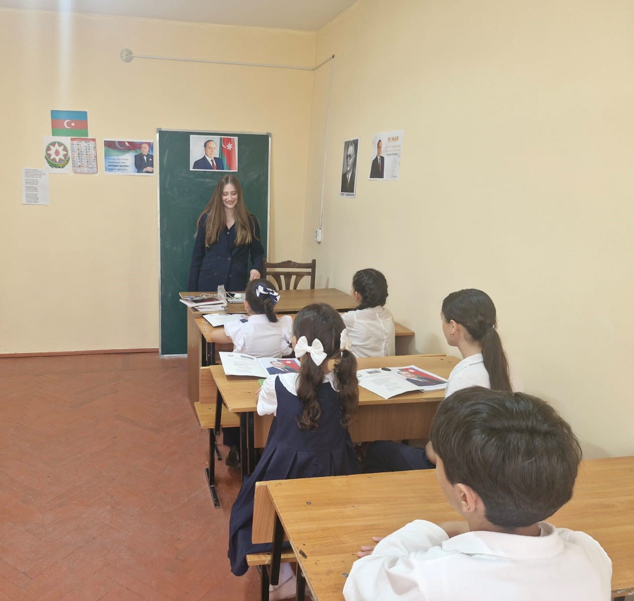 Ulu Öndər Heydər Əliyevin əziz xatirəsi Orta Asiya və Gürcüstanda silsilə tədbirlərlə anılıb (FOTO)