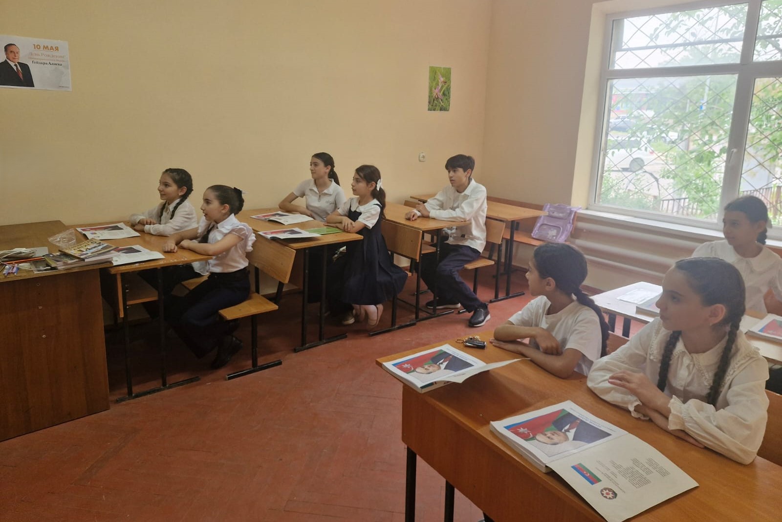Ulu Öndər Heydər Əliyevin əziz xatirəsi Orta Asiya və Gürcüstanda silsilə tədbirlərlə anılıb (FOTO)