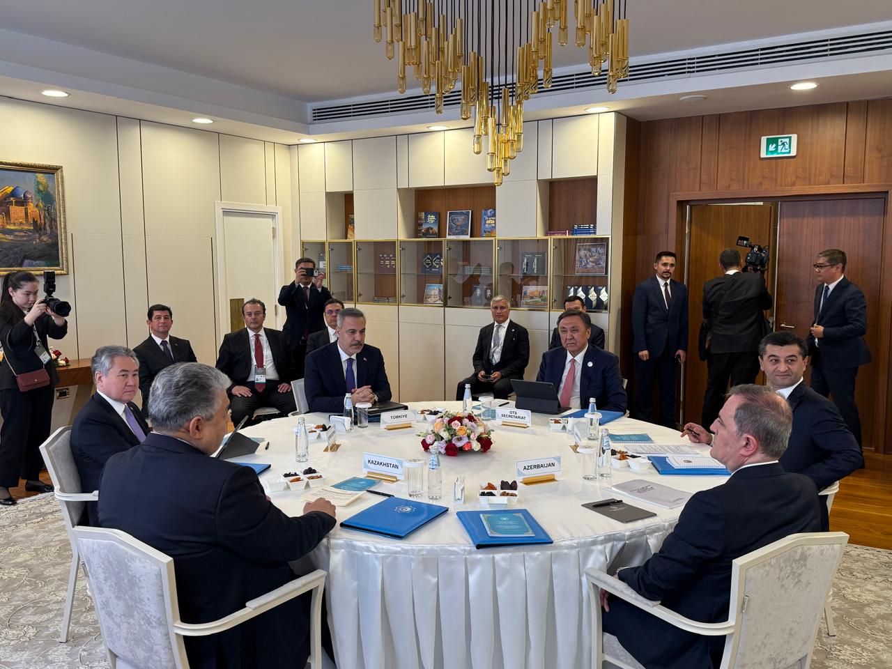 Hibrid təhdidlər Türk dövlətləri arasında daha sıx koordinasiya tələb edir - Ceyhun Bayramov