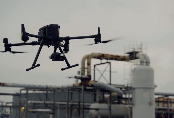 Nyu-York hava limanında təyyarə dronla toqquşub