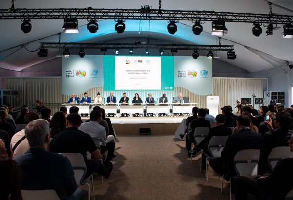 Azərbaycanda akkreditə olunmuş diplomatik korpusun nümayəndələrinə WUF13-lə bağlı birifinq keçirilib (FOTO)