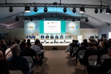 Azərbaycanda akkreditə olunmuş diplomatik korpusun nümayəndələrinə WUF13-lə bağlı birifinq keçirilib (FOTO)