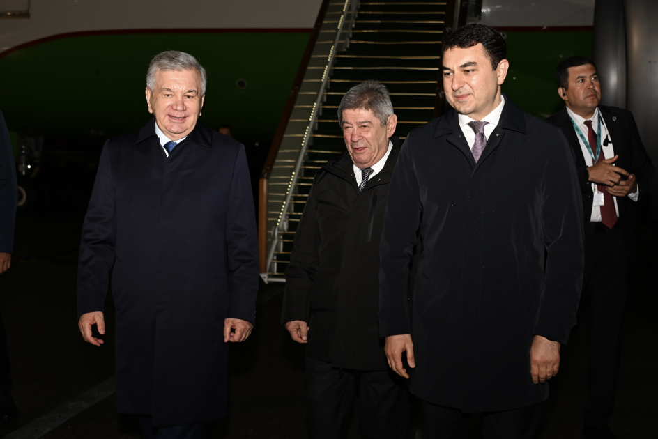 Özbəkistan Prezidenti Şavkat Mirziyoyev Azərbaycana səfərə gəlib (FOTO)