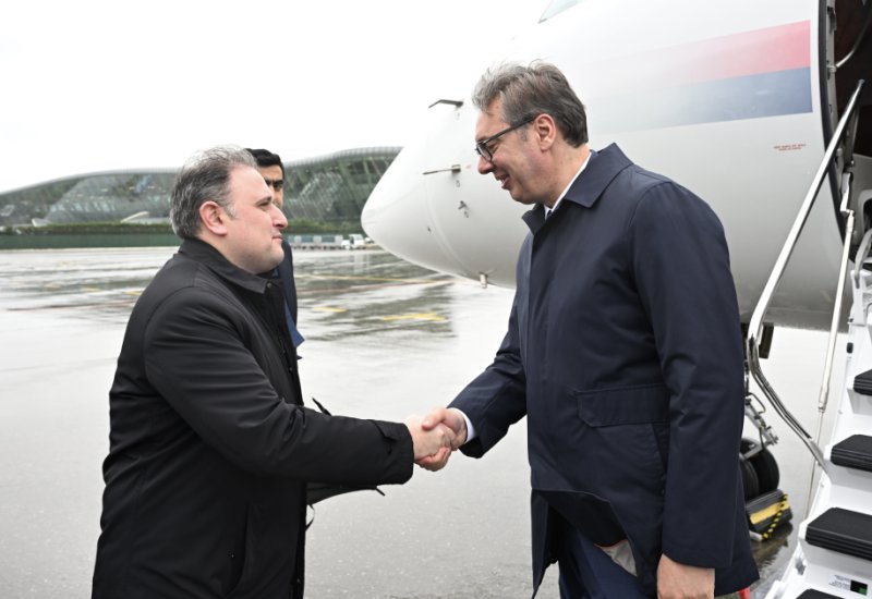 Serbiya Prezidenti Azərbaycana səfərə gəlib (FOTO)