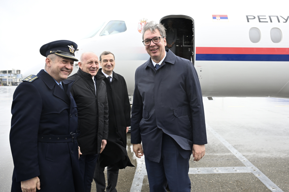 Serbiya Prezidenti Azərbaycana səfərə gəlib (FOTO)