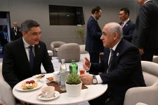 Əli Əsədov WUF13-ün açılış mərasimi çərçivəsində bir sıra görüşlər keçirib (FOTO)