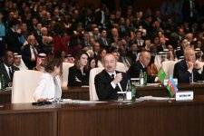 Prezident İlham Əliyev və Birinci xanım Mehriban Əliyeva Ümumdünya Şəhərsalma Forumunun 13-cü Sessiyasının açılış mərasimində iştirak ediblər (FOTO/VİDEO)