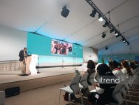 WUF13-ün 2-ci gününün rəsmi açılış mətbuat konfransı keçirilir (FOTO)