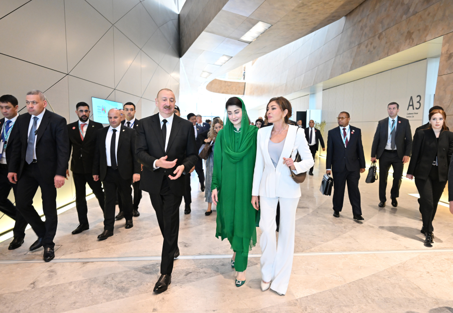Prezident İlham Əliyev və Birinci xanım Mehriban Əliyeva Ümumdünya Şəhərsalma Forumunun 13-cü Sessiyasının açılış mərasimində iştirak ediblər (FOTO/VİDEO)
