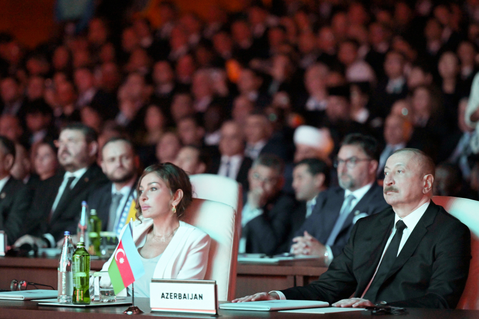 Prezident İlham Əliyev və Birinci xanım Mehriban Əliyeva Ümumdünya Şəhərsalma Forumunun 13-cü Sessiyasının açılış mərasimində iştirak ediblər (FOTO/VİDEO)