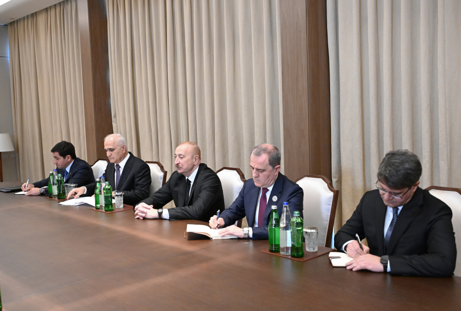 Prezident İlham Əliyev Çin Dövlət Şurasının Baş nazirinin müavinini qəbul edib (FOTO)