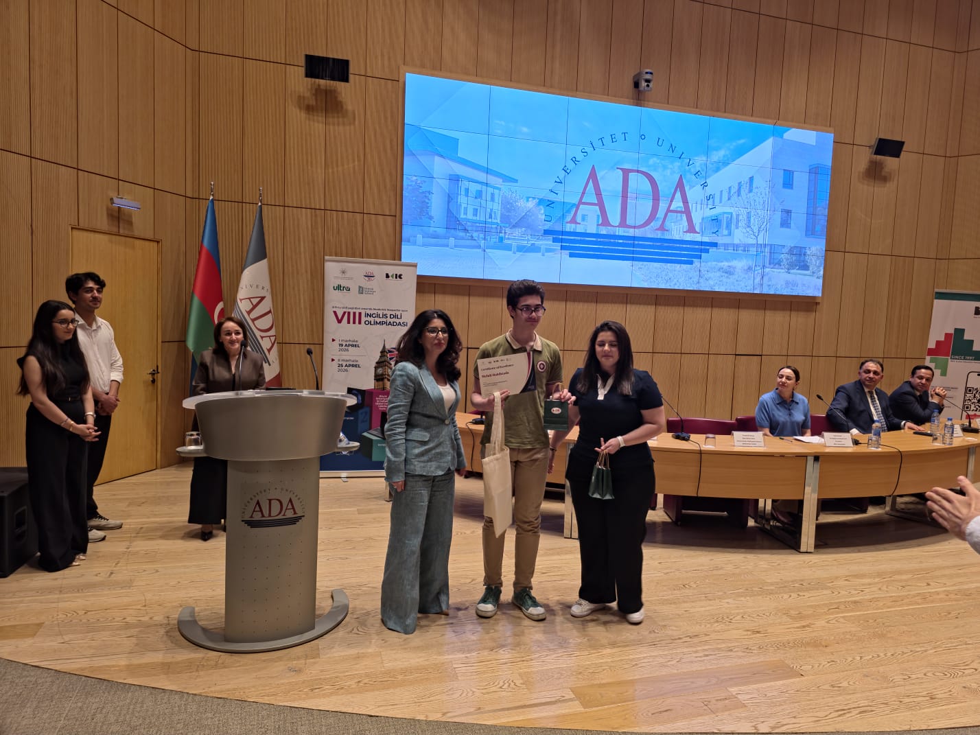 ADA Universitetində VIII Respublika İngilis Dili Olimpiadasının Qalibləri Mükafatlandırılıb (FOTO)