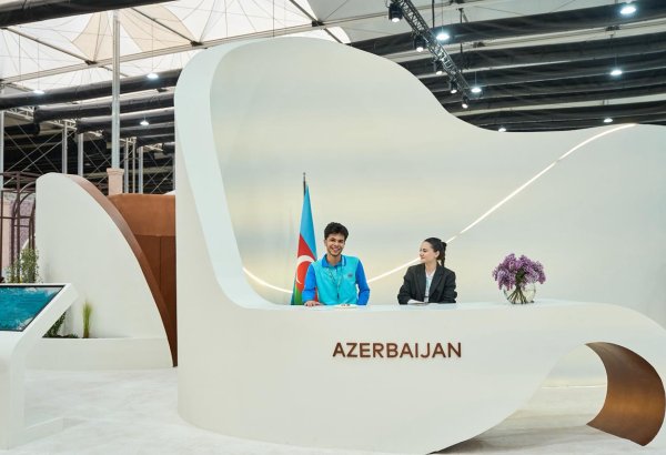 Azərbaycan pavilyonu WUF13 çərçivəsində təşkil olunan “Urban Expo” sərgisində fəaliyyətə başlayıb (FOTO)