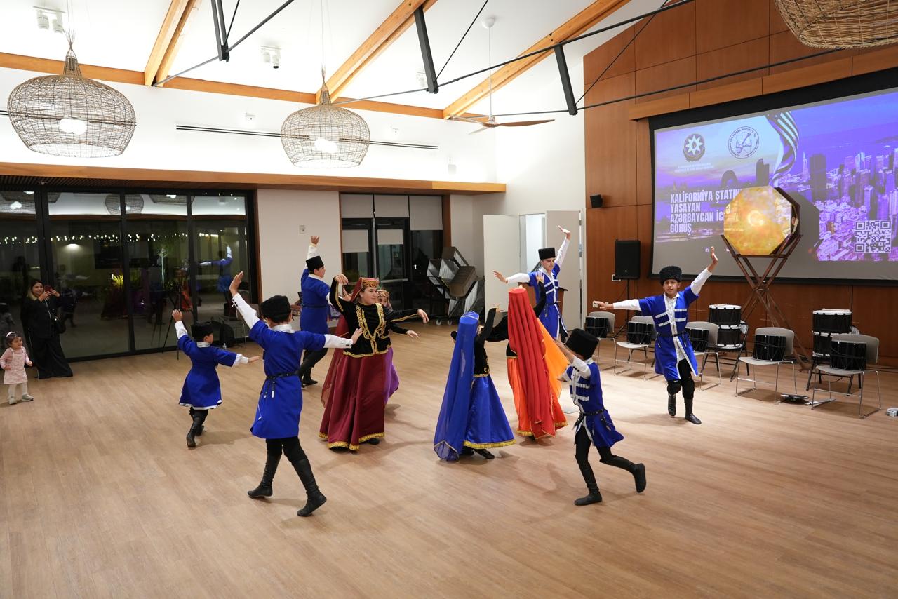 Kaliforniyada Azərbaycan icması ilə görüş keçirilib (FOTO)