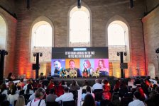 "Azercell" “Baku Flames” festivalında ilin “Ən Yaxşı Yerli Brend”i seçildi (FOTO)