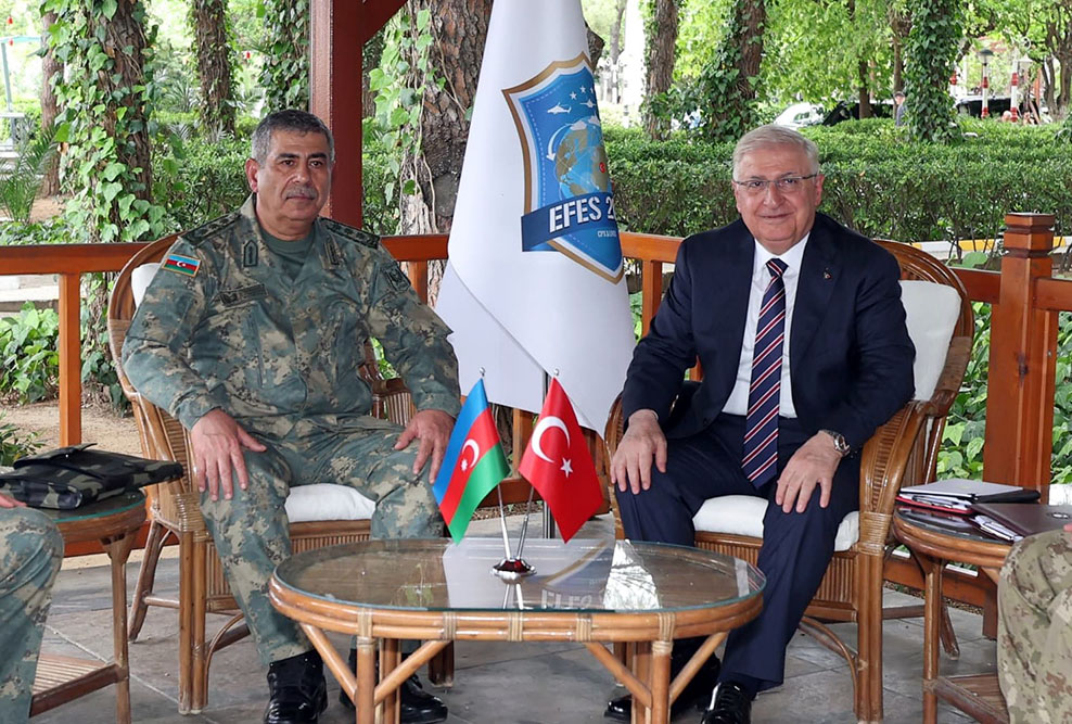 Müdafiə Nazirliyinin rəhbərliyi Türkiyəyə gedib (FOTO)