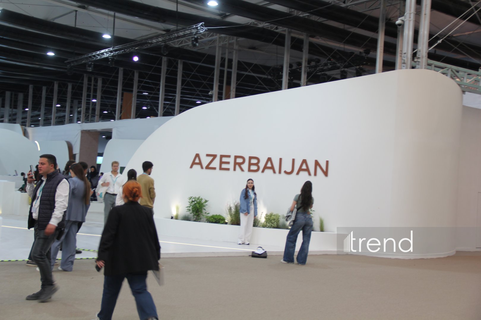 Bakıda WUF13-ün ən kreativ pavilyonları: Qübbələr və ekranlar altında gələcəyin şəhəri (FOTO)