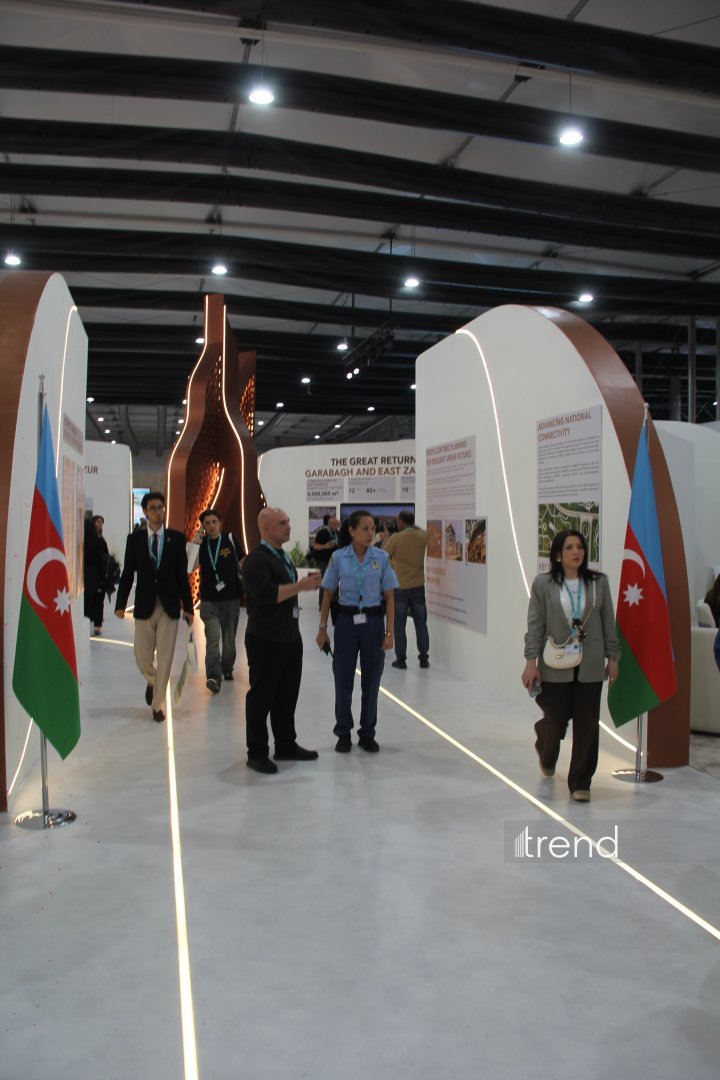 Bakıda WUF13-ün ən kreativ pavilyonları: Qübbələr və ekranlar altında gələcəyin şəhəri (FOTO)