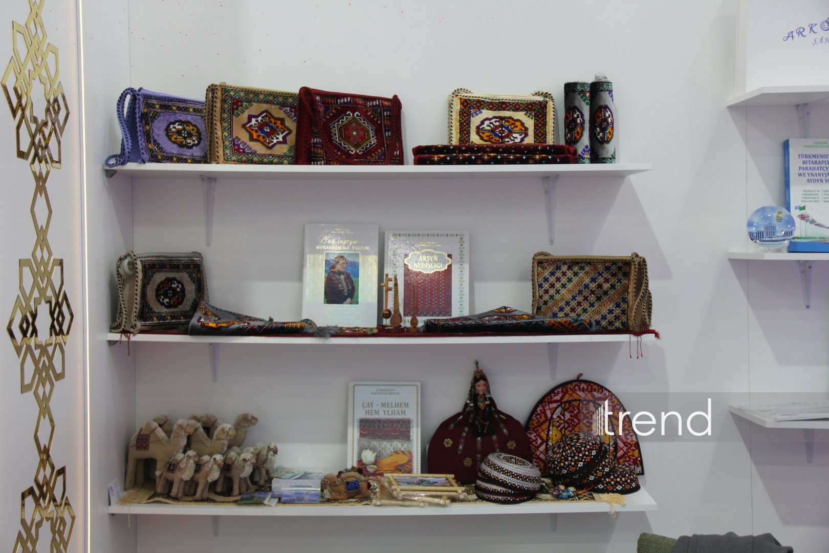Bakıda WUF13-ün ən kreativ pavilyonları: Qübbələr və ekranlar altında gələcəyin şəhəri (FOTO)
