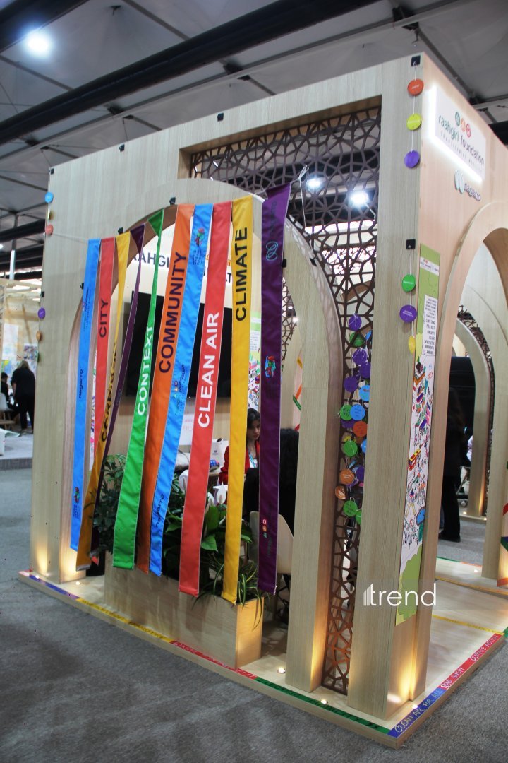 Bakıda WUF13-ün ən kreativ pavilyonları: Qübbələr və ekranlar altında gələcəyin şəhəri (FOTO)