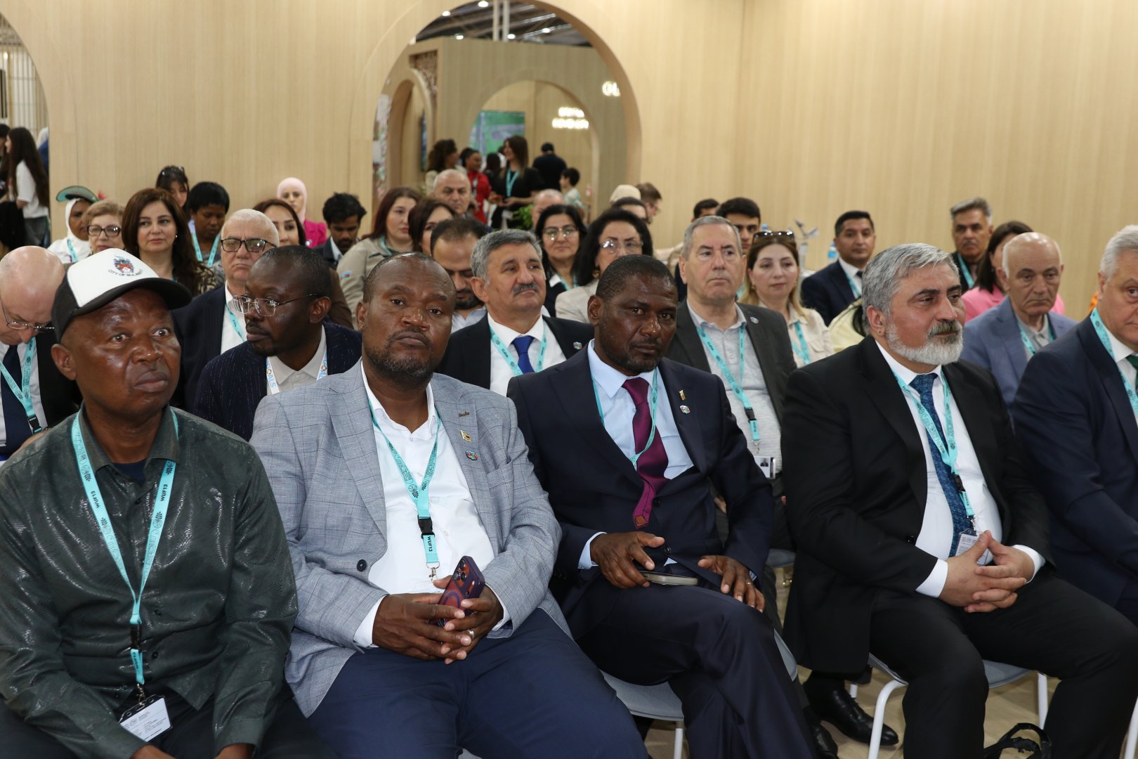 BAMF WUF13-də: minaların şəhərsalmada yaratdığı problemlər müzakirə olundu (FOTO)